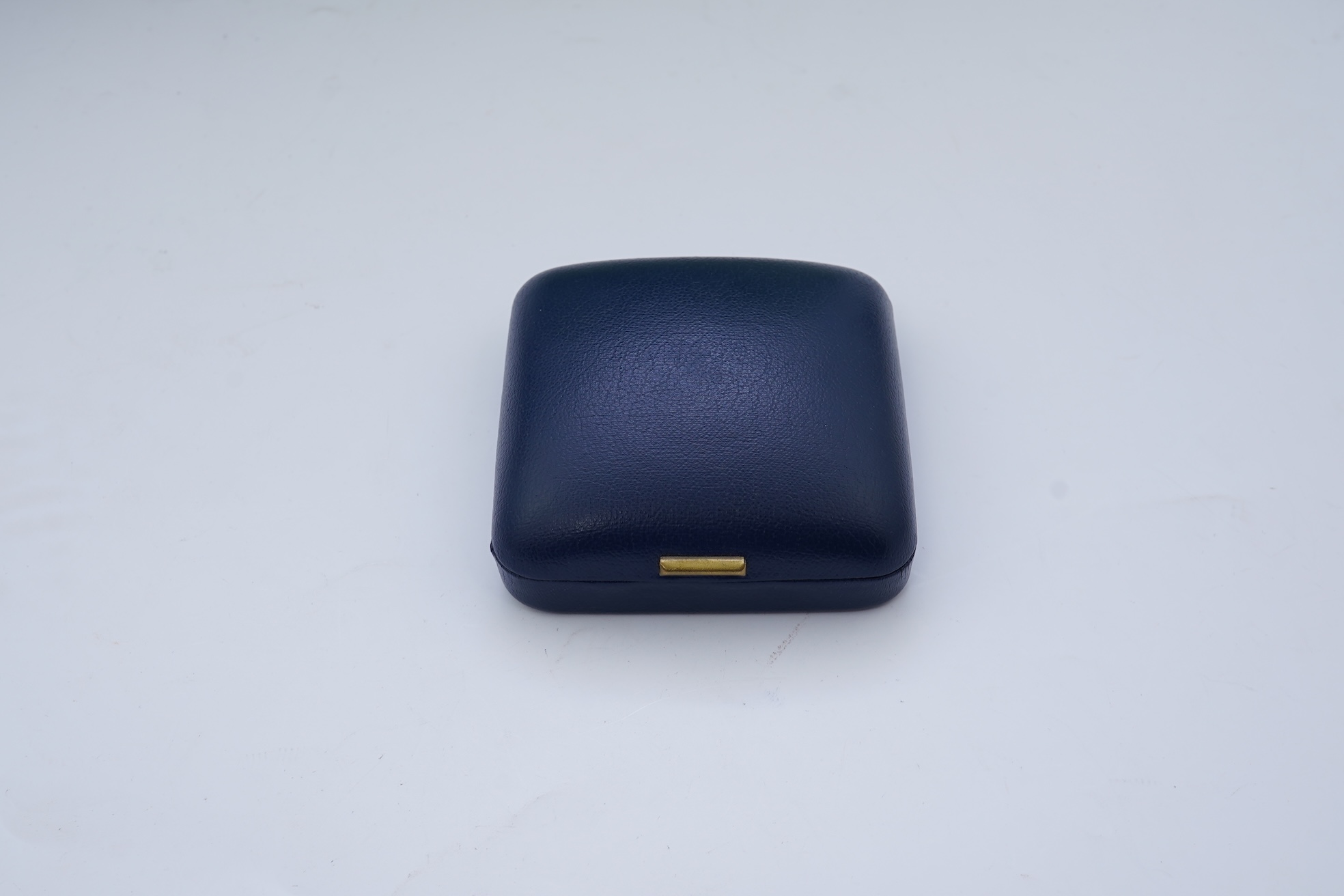 A late Victorian 18ct gold open faced keyless fob watch, by Kemp Brothers